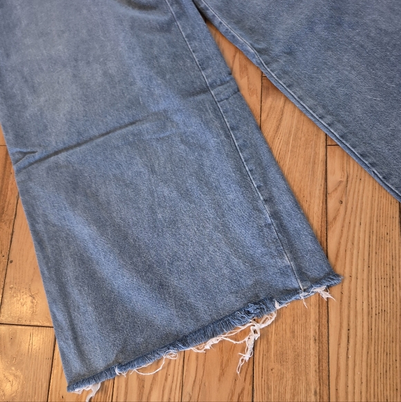 Garage Wide Leg - Picture 5 of 5